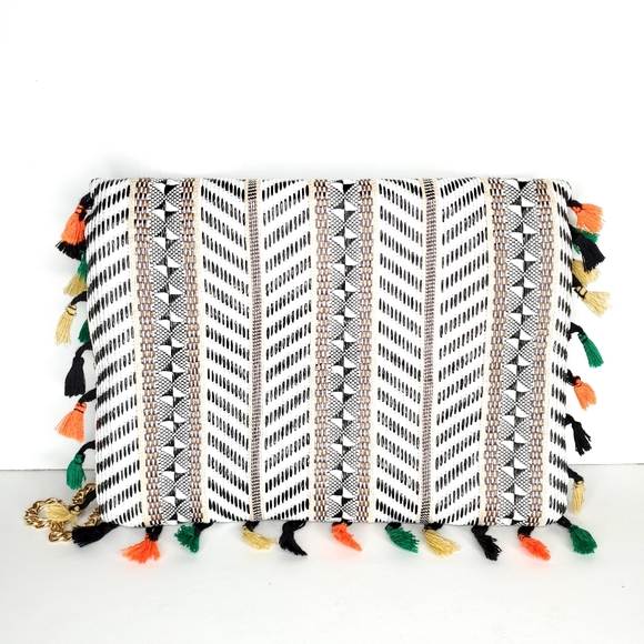 Sondra Roberts Squared Raffia Boho Crossbody Purse - Picture 7 of 7